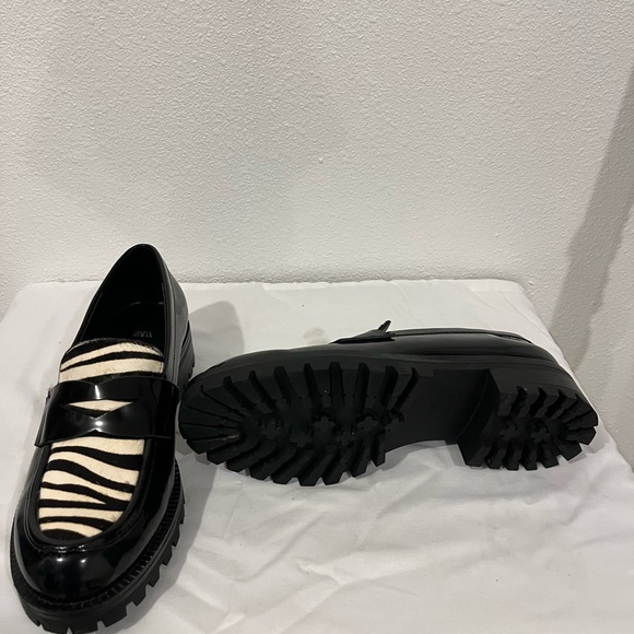 NEW ZARA zebra loafers sizes 7 1/2 black color - Picture 5 of 9